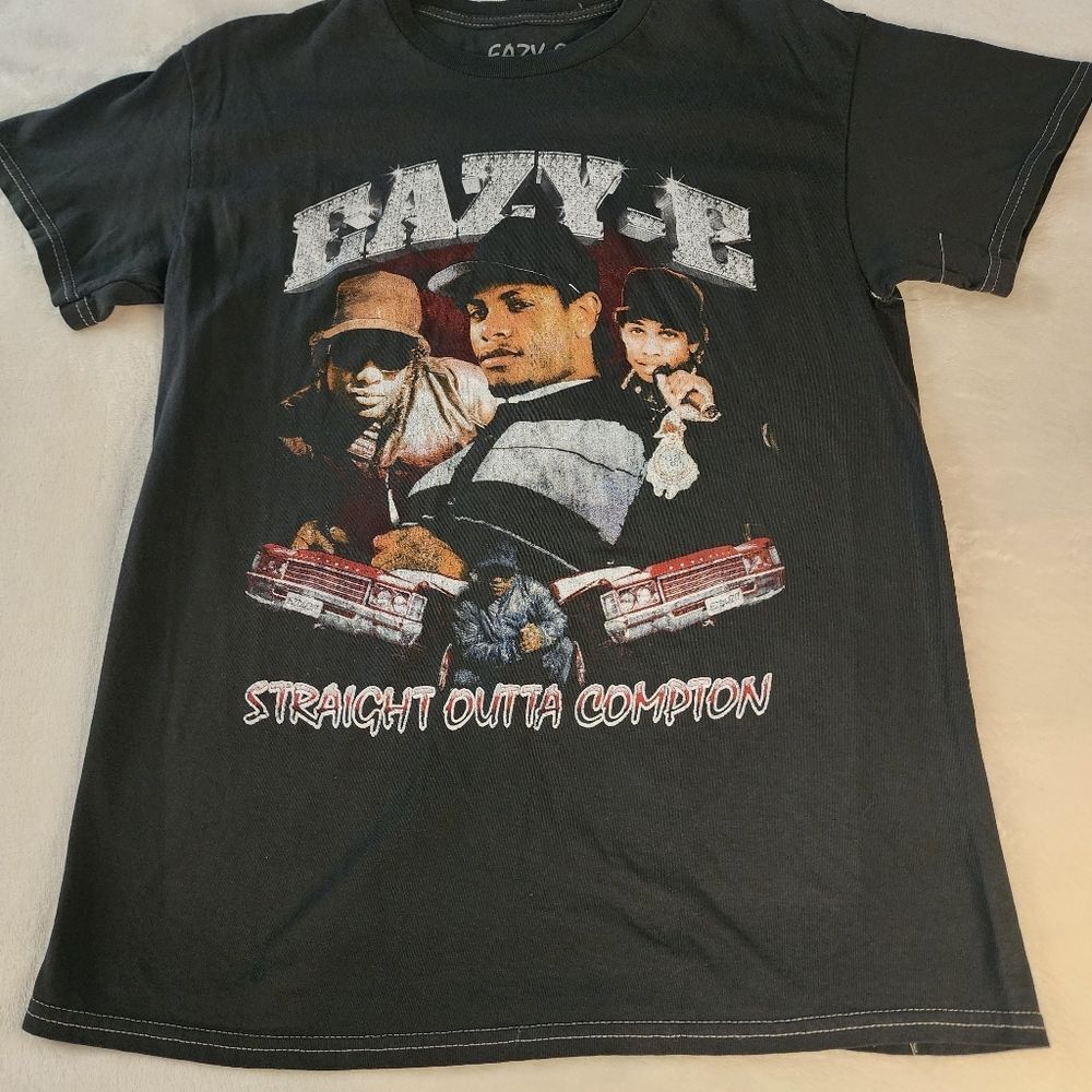 Eazy-E Straight Outta Compton Tshirt With Graphics Size S/M New Without Tags